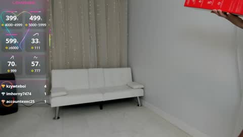 Mikaylah online show from 5, 11, 2025