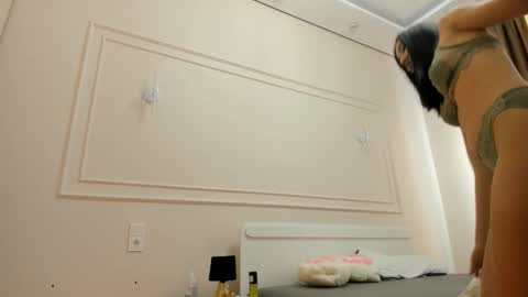 miko_moonn online show from 24, 9, 2025