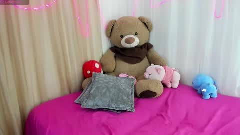 Mikoto Urb online show from 1, 3, 2025