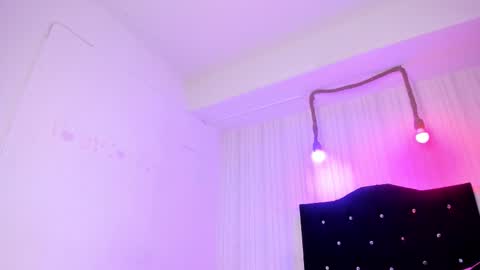   miku katsuragi  online show from 24, 10, 2025