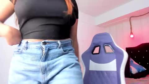   miku katsuragi  online show from 25, 10, 2025