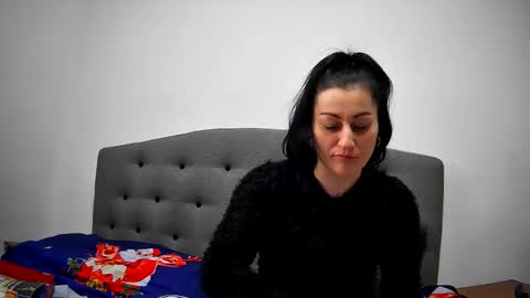 Snapshot of mikyloveu chatting on 16, 12, 2024 Mikyloveu online show from 16, 12, 2024