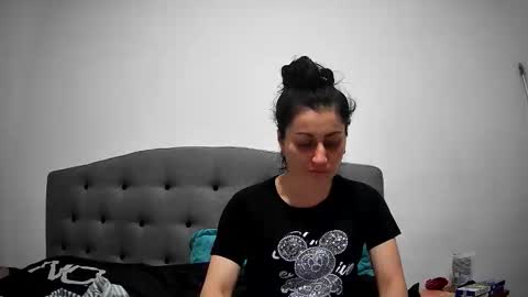 Mikyloveu online show from 9, 3, 2026