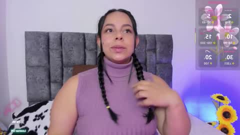 Snapshot of mila_chic chatting on 25, 10, 2025 mila online show from 25, 10, 2025