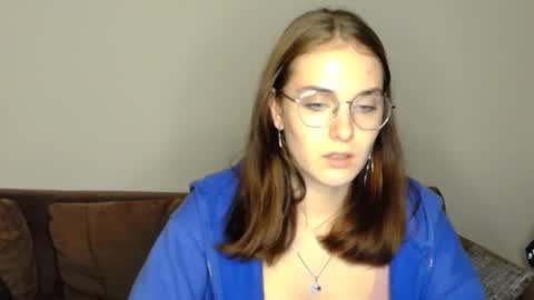 Snapshot of mila_keyy chatting on 15, 9, 2025 mila_keyy online show from 15, 9, 2025