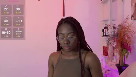 Snapshot of mila_n_max chatting on 29, 11, 2025 Mila Max online show from 29, 11, 2025