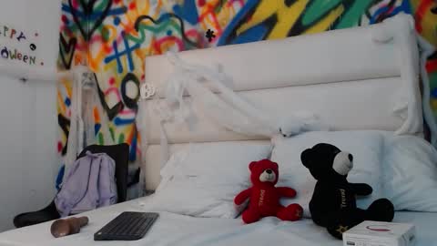 Snapshot of milaaadams chatting on 20, 10, 2025 mila online show from 20, 10, 2025