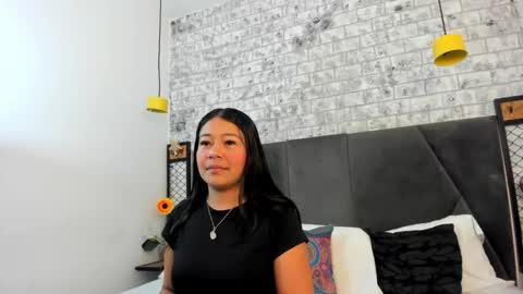 Snapshot of milaaadams chatting on 30, 10, 2025 mila online show from 30, 10, 2025