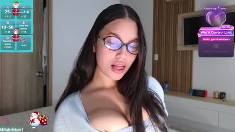 Snapshot of milabritton1 chatting on 20, 12, 2025 Vale online show from 20, 12, 2025