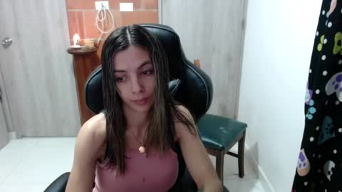 milacoxx8819 online show from 31, 1, 2025