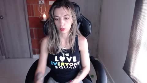 milacoxx8819 online show from 1, 3, 2025