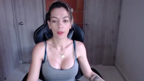 milacoxx8819 online show from 2, 3, 2025