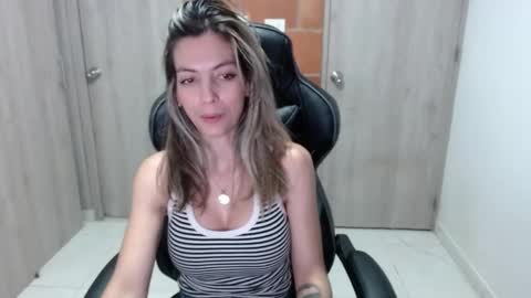 milacoxx8819 online show from 2, 3, 2025