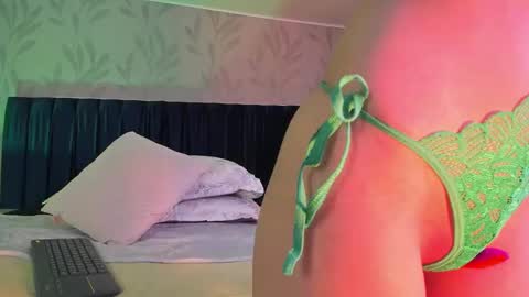 Daphne online show from 3, 3, 2026