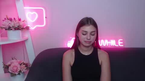 milanaangelas online show from 21, 2, 2025