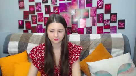 milanaroz online show from 6, 3, 2025