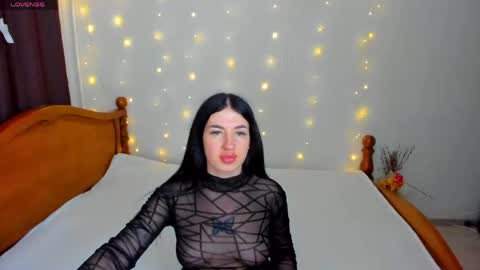milana online show from 4, 4, 2026