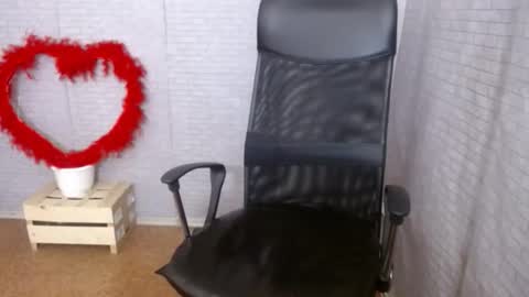 Snapshot of milaniyalove chatting on 15, 9, 2025 milaniyalove online show from 15, 9, 2025