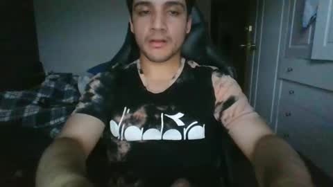 milanovalentine online show from 4, 12, 2025