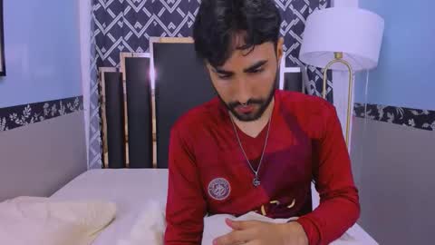 Snapshot of milanzaire chatting on 24, 10, 2025 milanzaire online show from 24, 10, 2025