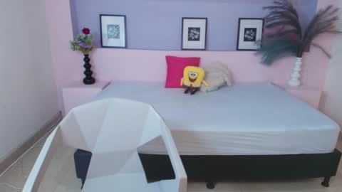 Mila Rose online show from 12, 12, 2024