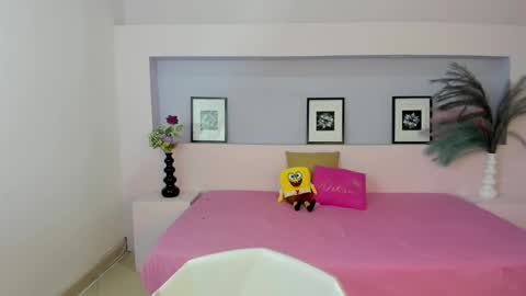 Mila Rose online show from 17, 12, 2024