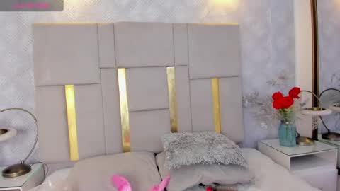 Snapshot of milasaenz1 chatting on 28, 10, 2025 Cami online show from 28, 10, 2025