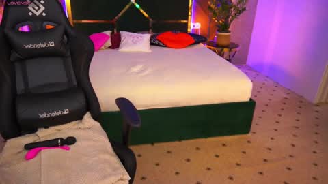 milaskyy online show from 9, 3, 2025