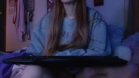 Snapshot of milastoned chatting on 22, 3, 2026 Mila online show from 22, 3, 2026