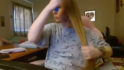 Snapshot of milastoned chatting on 26, 3, 2026 Mila online show from 26, 3, 2026