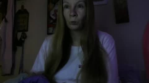 Snapshot of milastoned chatting on 5, 4, 2026 Mila online show from 5, 4, 2026