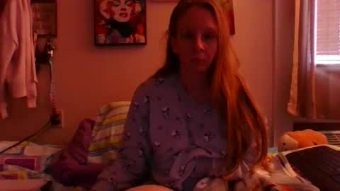 Snapshot of milastoned chatting on 6, 4, 2026 Mila online show from 6, 4, 2026