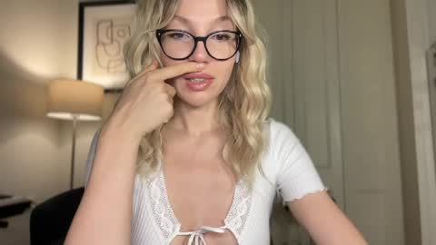 Mila online show from 29, 3, 2026