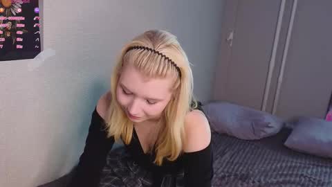 Mila online show from 17, 9, 2025