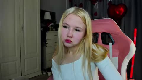 Snapshot of milemissyy chatting on 14, 2, 2026 Mia online show from 14, 2, 2026