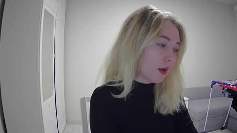 Milena new nonude shy blonde natural online show from 22, 11, 2025
