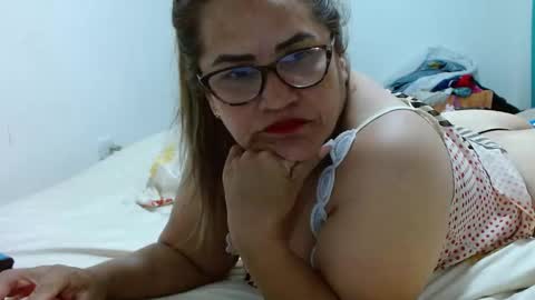 Snapshot of milena_hoot_ chatting on 12, 9, 2025 MILENA online show from 12, 9, 2025