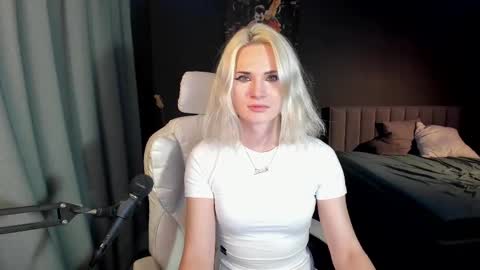 Milena online show from 24, 2, 2025