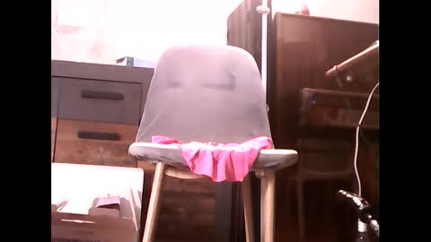 Snapshot of milenkatv82 chatting on 22, 2, 2025 milenkatv82 online show from 22, 2, 2025