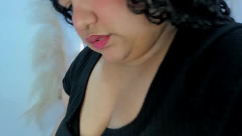 Miley online show from 25, 11, 2025