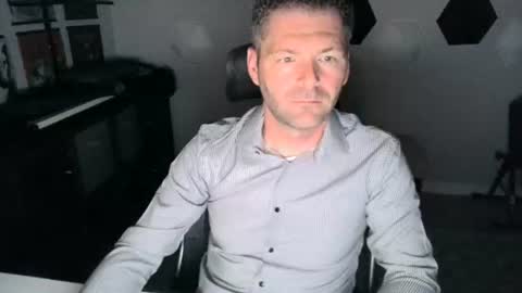 Snapshot of milf_hunter567 chatting on 20, 10, 2025 milf_hunter567 online show from 20, 10, 2025
