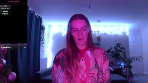 Snapshot of milf_tara36 chatting on 25, 12, 2024 Milf Tara36 online show from 25, 12, 2024