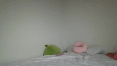 milfevha online show from 5, 3, 2026