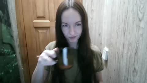 Snapshot of miliah chatting on 13, 1, 2025 miliah online show from 13, 1, 2025