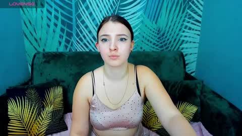 milinafox online show from 7, 3, 2025