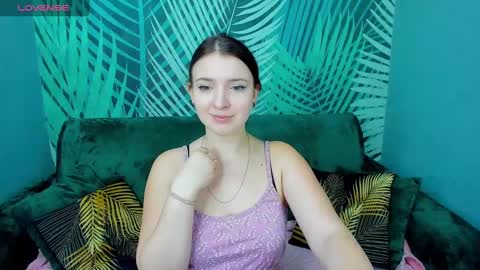 milinafox online show from 10, 3, 2025