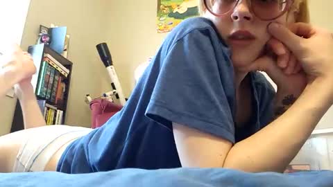 MilkandHoney online show from 11, 3, 2026