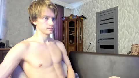 Snapshot of milkiwy chatting on 16, 3, 2026 Isaac online show from 16, 3, 2026