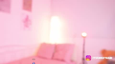 Snapshot of milky_0 chatting on 30, 10, 2025 milky_0 online show from 30, 10, 2025