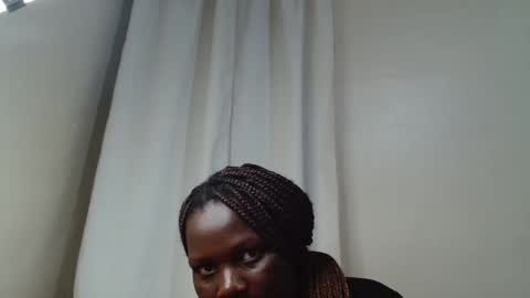 Snapshot of milla_nova chatting on 29, 11, 2025 nova online show from 29, 11, 2025